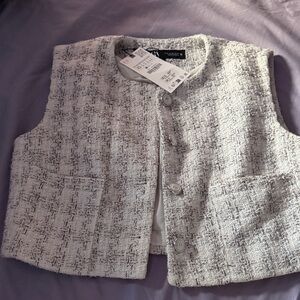 Zara Ivory Tweed Sleeveless Vest with Subtle Gray Threading